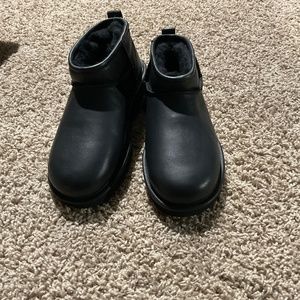 Ugg classic ultra mini leather